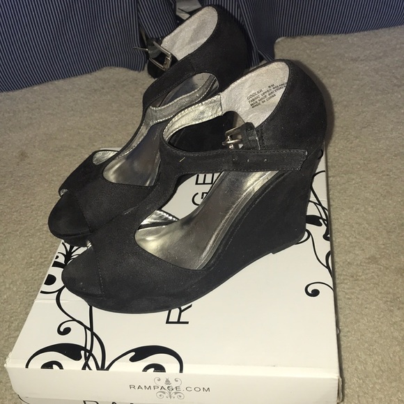 Rampage Balck Wedges - Picture 2 of 2